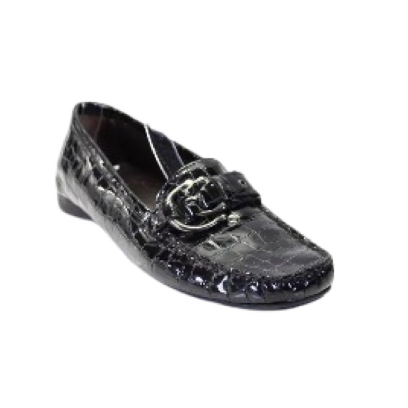 Stuart Weitzmanembossed Leather